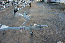 Load image into Gallery viewer, EZ Loader 96BS 16-19 3100