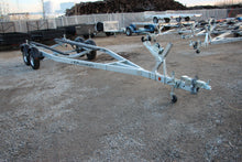 Load image into Gallery viewer, EZ Loader T96BS 19-22 4700